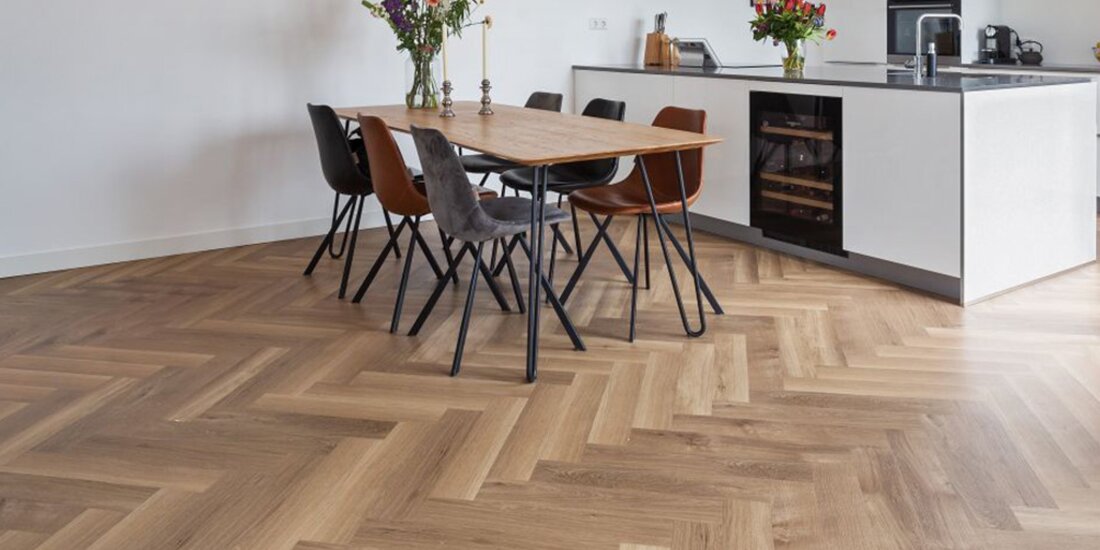 ACTIE! NU ALLE VLOEREN GRATIS GELEGD ACTIE! NU ALLE VLOEREN GRATIS GELEGD